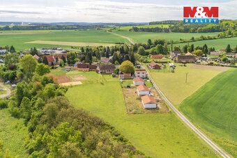 Nabízíme k prodeji pozemek určený k výstavbě rodinného domu 