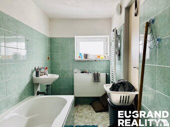 Ev.č. 05591 Nabízíme k prodeji prostorný rodinný dům v obci 
