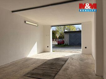 Nabízíme k pronájmu cihlovou garáž s montážní jámou o výměře