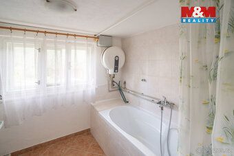 Ve výhradním zastoupení majitele nabízíme k prodeji útulný d