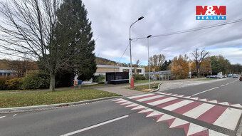 Nabízíme k pronájmu obchodní prostor na ulici Štramberská. P