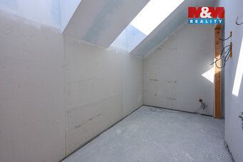 Ve výhradním zastoupení majitele nabízíme rodinný dům dřevos