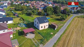 Ve výhradním zastoupení majitele nabízíme rodinný dům dřevos