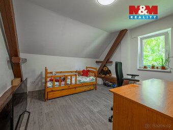 Nabízíme ke koupi zděný rodinný dům v klidné části obce Holš