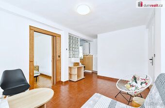 cena vč provize a právního servisu, Ve výhradním zastoupení 