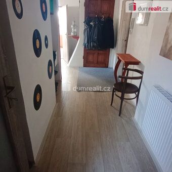 bytová jednotka jde do prodeje kompletně vybavena nábytkem, 