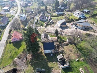 Nabízíme k prodeji rodinný dům 185 m2 s pozemkem 1300 m2 ve 