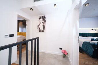DADOT exkluzívne ponúka modernú vilu v Kaštel Novi, len 450 