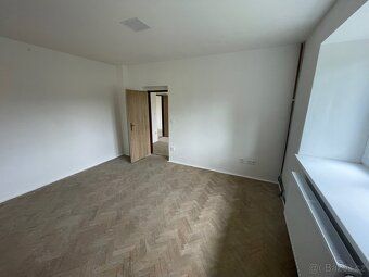 Nabízím k dlouhodobému pronájmu moderní a kompletně zrekonst