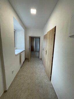Nabízím k dlouhodobému pronájmu moderní a kompletně zrekonst