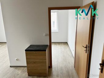 Nabízíme k dlouhodobému pronájmu byt s dispozicí 2+kk v Hroz