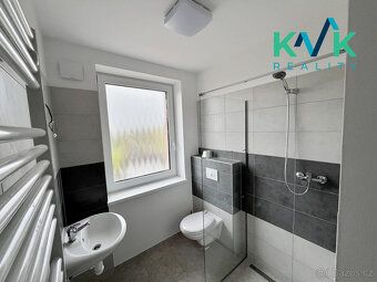 Nabízíme k dlouhodobému pronájmu byt s dispozicí 2+kk v Hroz