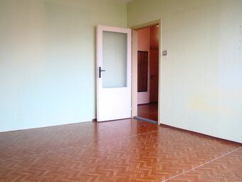 Nabízím KE KOUPI družstevní byt 3+1 ve 3. patře zatepleného 