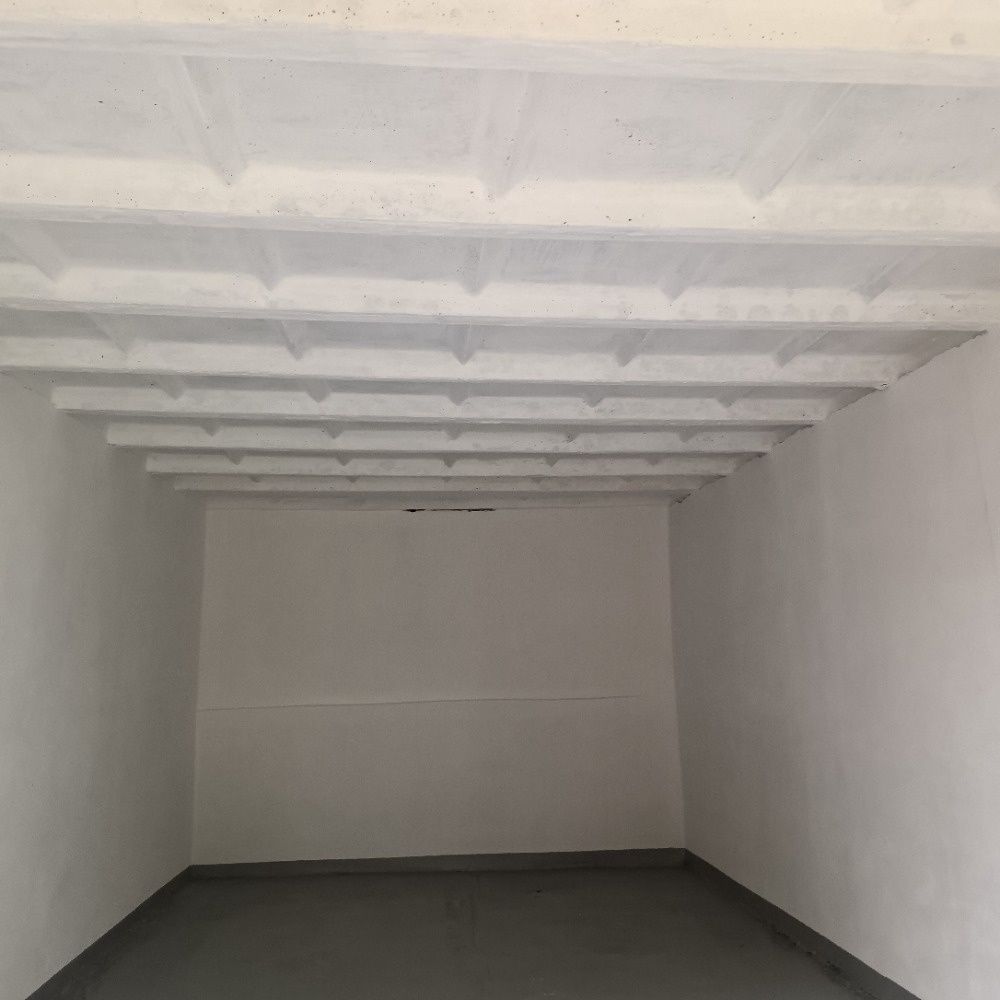 Dobrý den, nabízím k pronájmu zděnou, uzamykatelnou garáž, v
