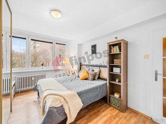 Nabízím k pronájmu útulný a světlý byt o dispozici 2+1 s uži