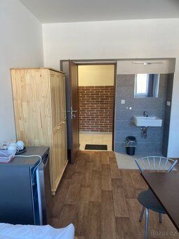 Klidné dlouhodobé ubytování pro firmy – Velichov (20 lůžek) 