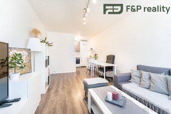 Nabízíme k pronájmu částečně zařízený byt 2+kk (43 m2) v kli