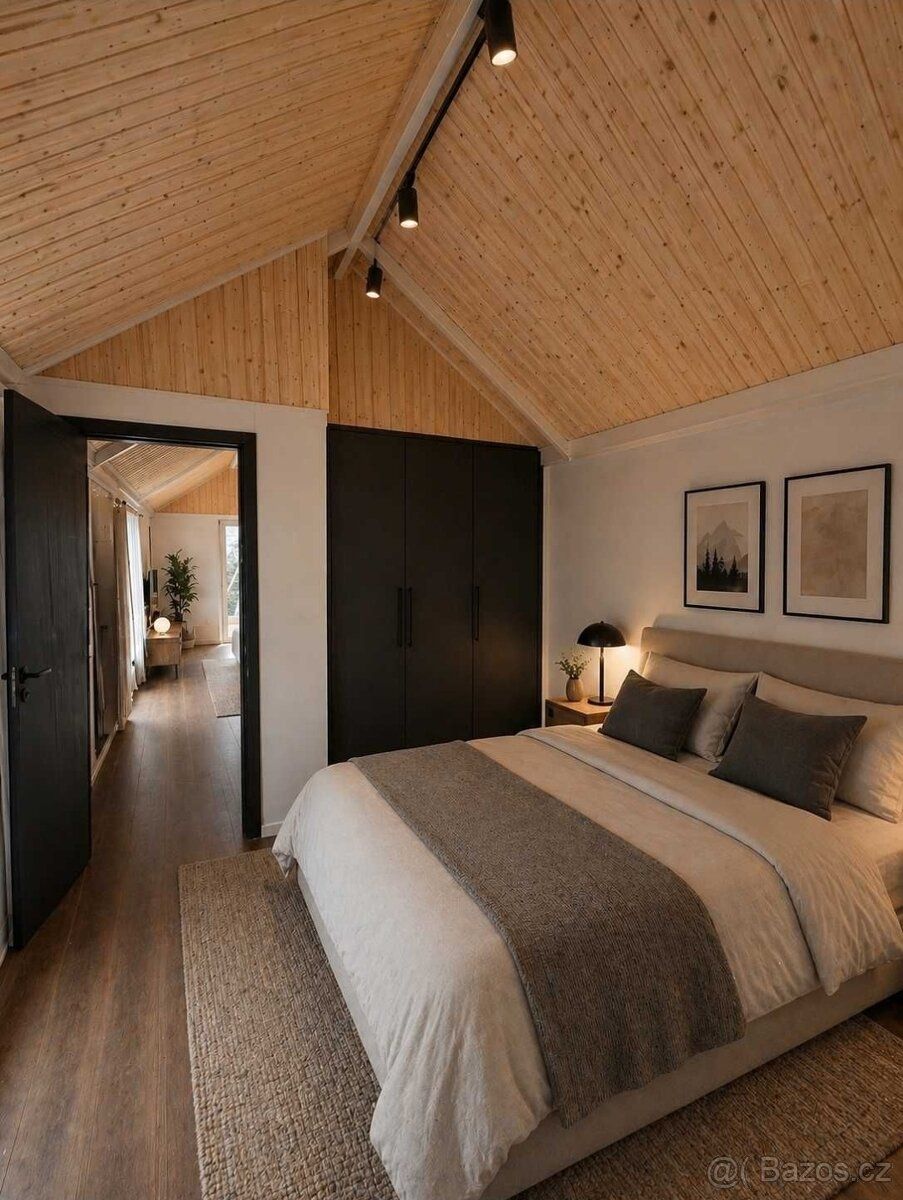 K dispozici ihned!
Rozměry: 11 x 3 m Charakter: dům pro celo
