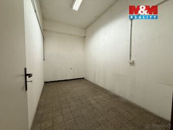 Nabízíme k pronájmu výrobní halu o užitné ploše 1062 m², sit
