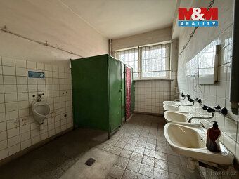 Nabízíme k pronájmu výrobní halu o užitné ploše 1062 m², sit