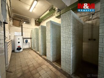 Nabízíme k pronájmu výrobní halu o užitné ploše 1062 m², sit