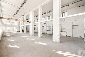 Prodej průmyslového areálu 12 119 m2 pro lehkou výrobu a skl