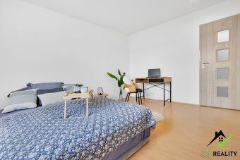 Nabízíme Vám ke koupi byt 2+1 v žádané lokalitě podhorského 