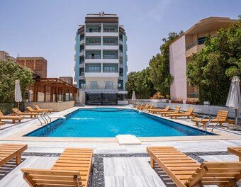 Balkan Beach Resort se nachází u pláže v místě Al Ahya. Má m