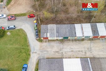 Prodej řadové garáže o užitné ploše 20 m² v centru obce Sene