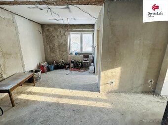 Nabízíme k prodeji rodinný dům v průběžné a velmi poctivé re