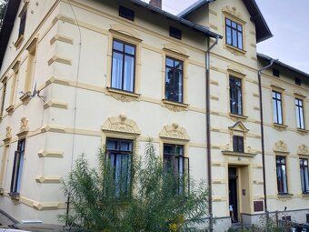 Nabízíme k pronájmu útulný byt 1+kk v klidné části města Žac