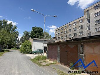 Nabízím k prodeji garáž v osobním vlastnictví v žádané lokal