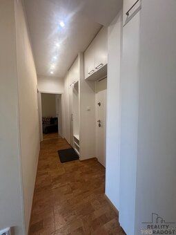 Prostorný byt 2+1 o rozloze 55 m² v klidné rezidenční lokali