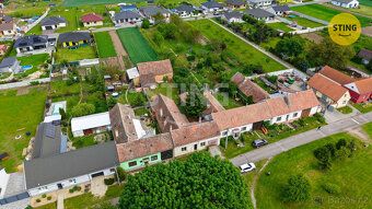 V malebné vesničce Stošíkovice nabízíme k prodeji rodinný dů