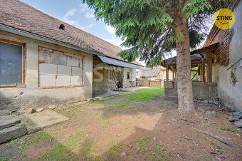 V malebné vesničce Stošíkovice nabízíme k prodeji rodinný dů