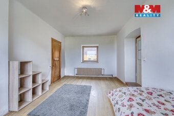 Dům s vlastním kusem přírody a zahradou až k řece – klidné b