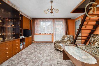 Dvougenerační cihlový rodinný dům o užitné ploše 221 m² se n