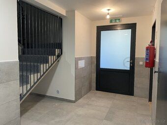 Nabízíme k pronájmu moderní 2+kk byt v novostavbě o ploše 54