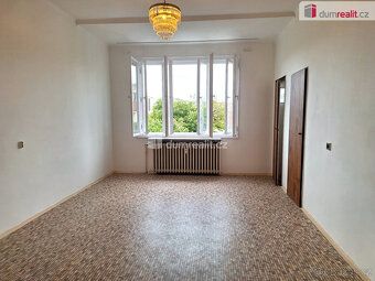 +popl. 2500, + elektřina + provize RK, pronájem bytu o velik