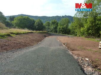 Pozemek pro výstavbu rodinného domu s krásným výhledem do př
