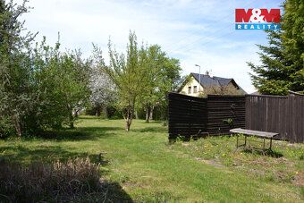 Pozemek 976 m2 ve Velkém Poříčí, nedaleko města. Hronov. Zpr