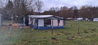 Prodám karavan pevné stání u Jinolických rybníků. Karavan má