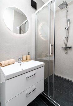 Dobrý den,
ráda bych Vám nabídla BEZ PROVIZE k pronájmu násl