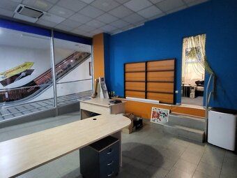 Nabízíme k podnájmu obchodní prostor o velikosti 29 m2 umíst