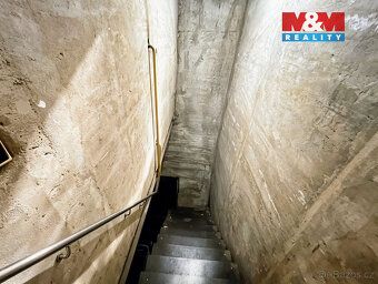 Nabízíme k prodeji slunný pozemek určený k bydlení o výměře 