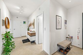 Pronájem bytu 3+kk 80 m² s klimatizací, balkonem, parkovaním