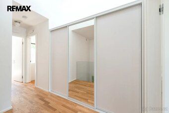 Pronájem rodinného domu 201 m², pozemek 197 m² V Šáreckém úd