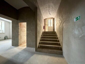K pronájmu obchodní prostory: 89 m² v prestižní čtvrti Praha