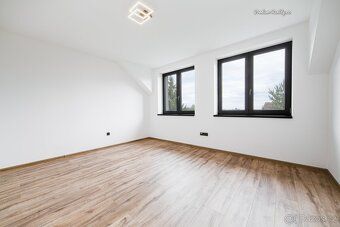 Ev.č. 00075 Jakmile do domu vstoupíte, okamžitě si vás získá