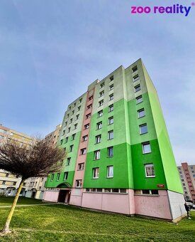 Nabízíme k prodeji prostorný družstevní byt 4+1 o velikosti 
